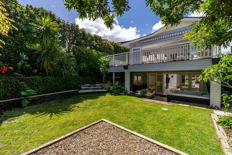 109 Vauxhall Road Narrow Neck_4