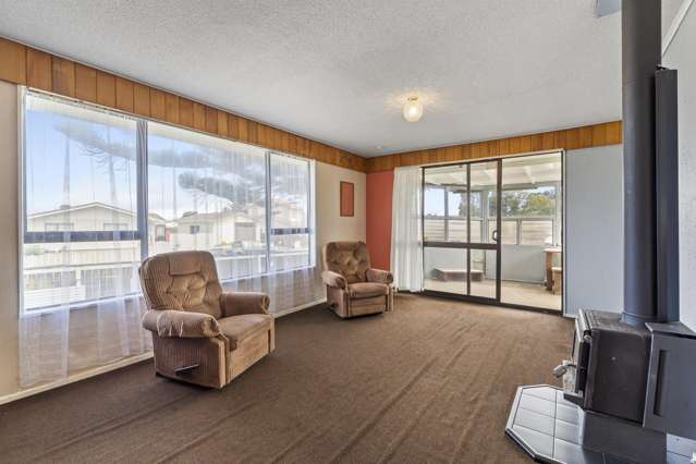 15 Hewson Crescent Otaki Beach_4