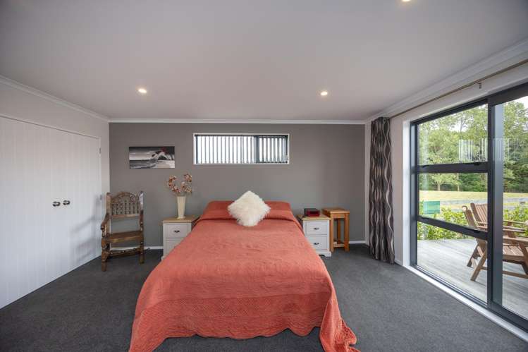 567 Lethbridge Road Halcombe_13