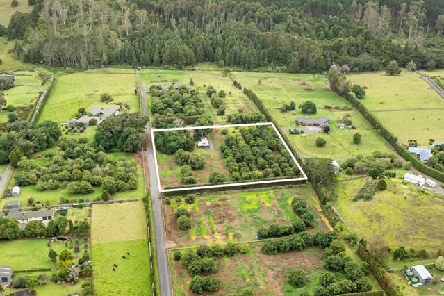 Green Oasis with Coastal Convenience!