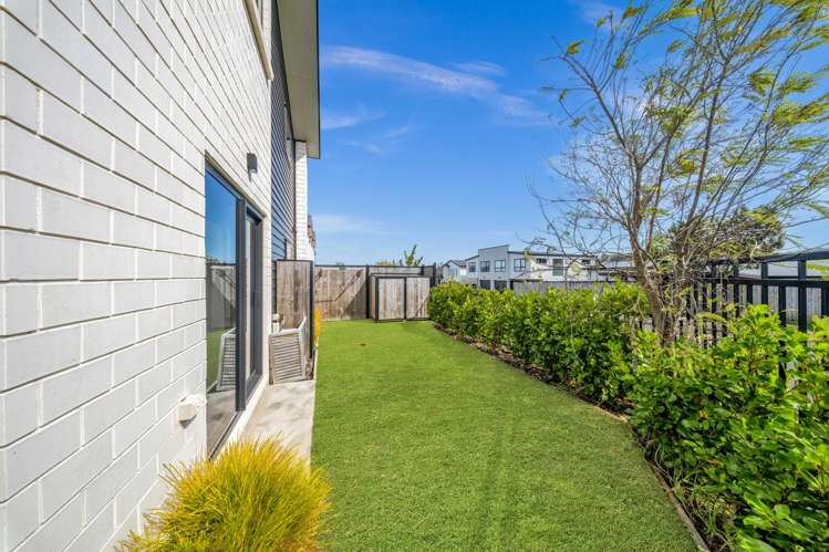 10/172 Don Buck Road Massey_11