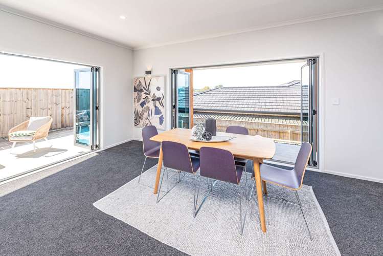 14 Magnolia Crescent Tawhero_16