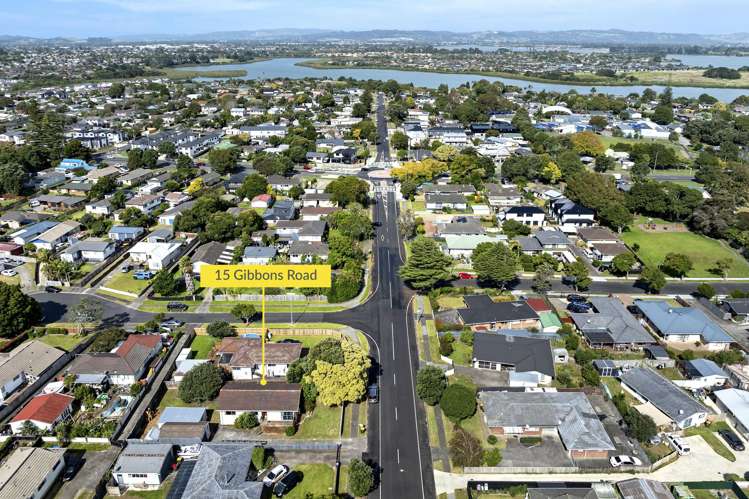 15 Gibbons Road Weymouth_16