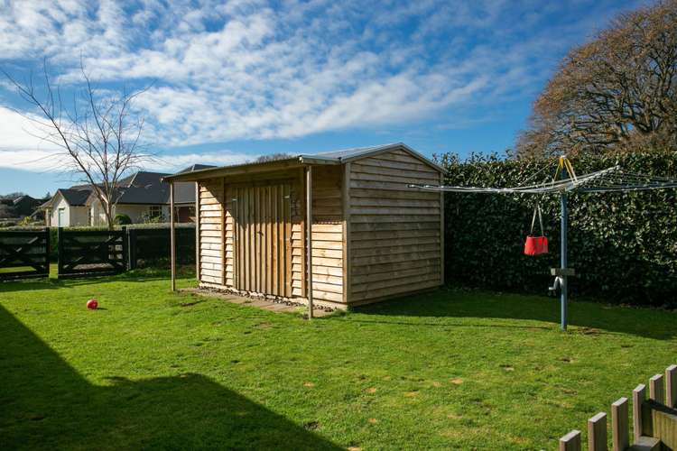 114 Amelia Place Leamington_24