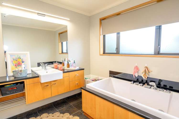 6 Robina Place Gore_14