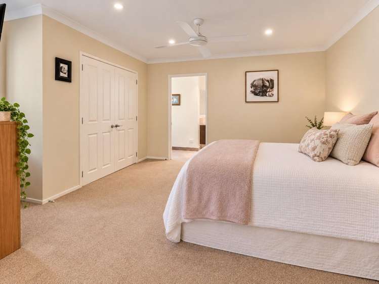5 Seymour Road Mellons Bay_21