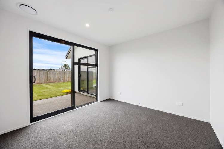 18 Plover Avenue Amberley_9