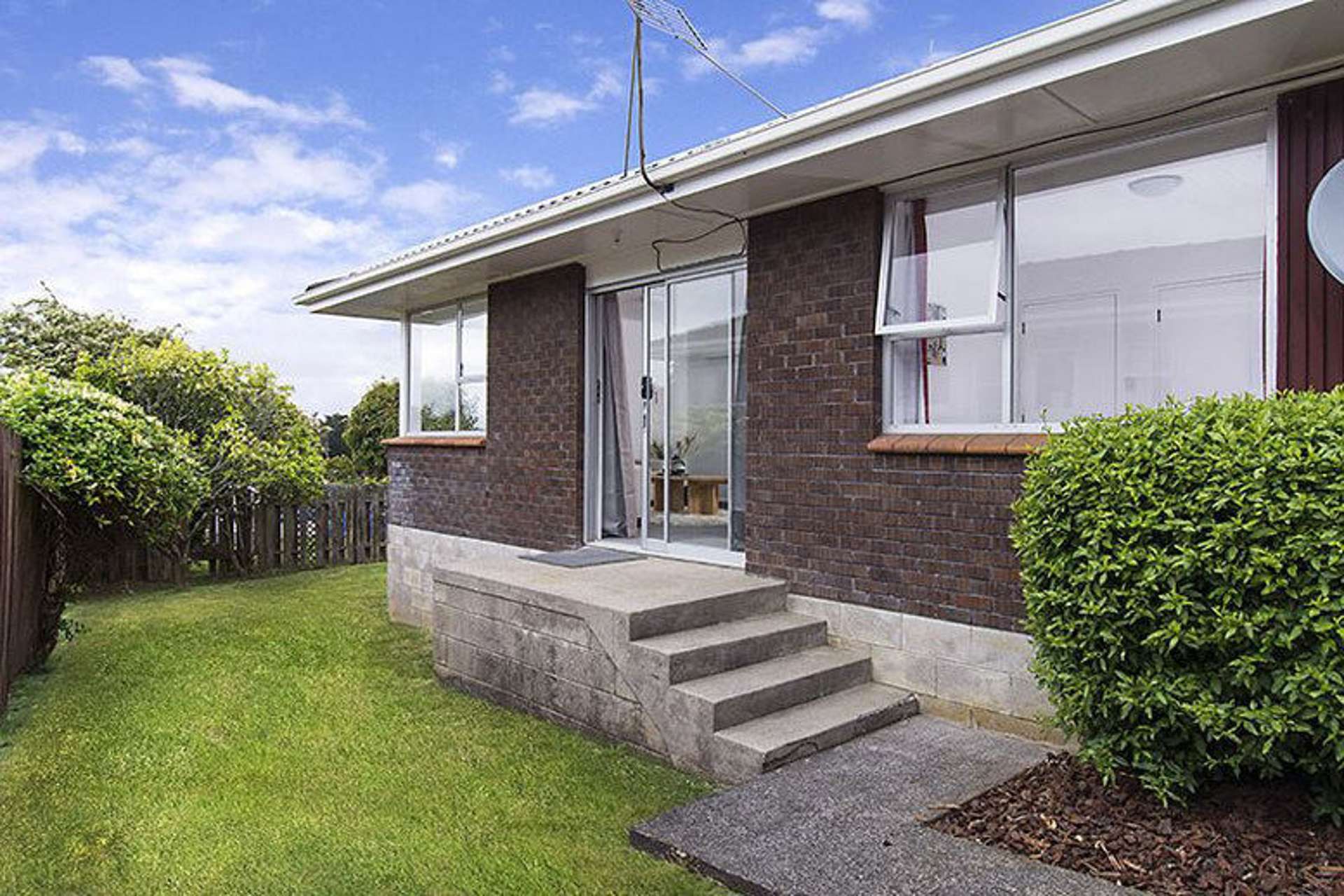 2/19 Megan Avenue Pakuranga Heights_0