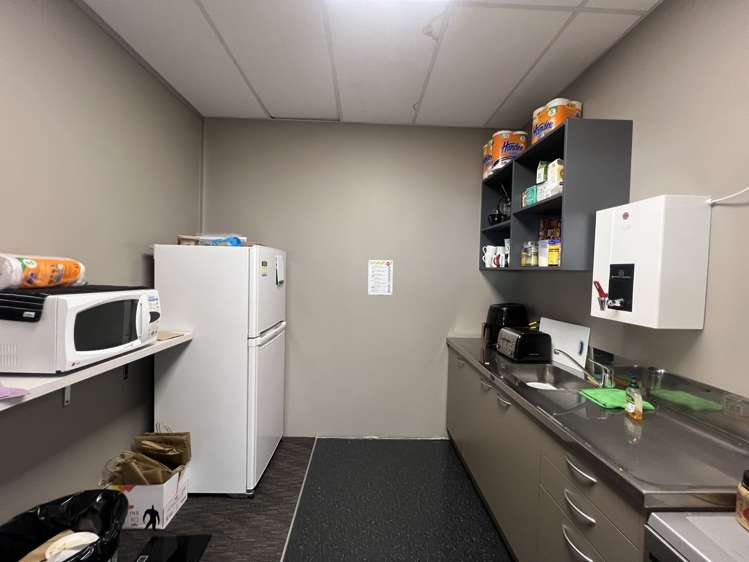 Unit 3, Building 1/15 Accent Drive East Tamaki_3