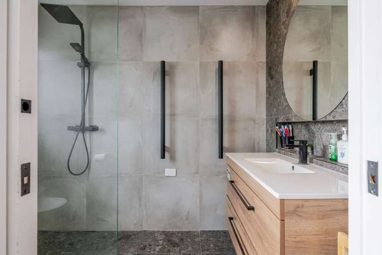 77 Freedom Drive Kelvin Grove_25