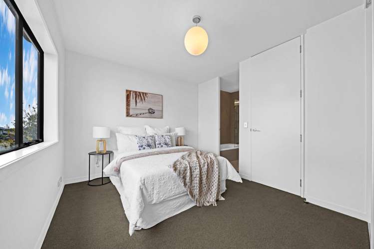 84 Norwood Drive Flat Bush_18