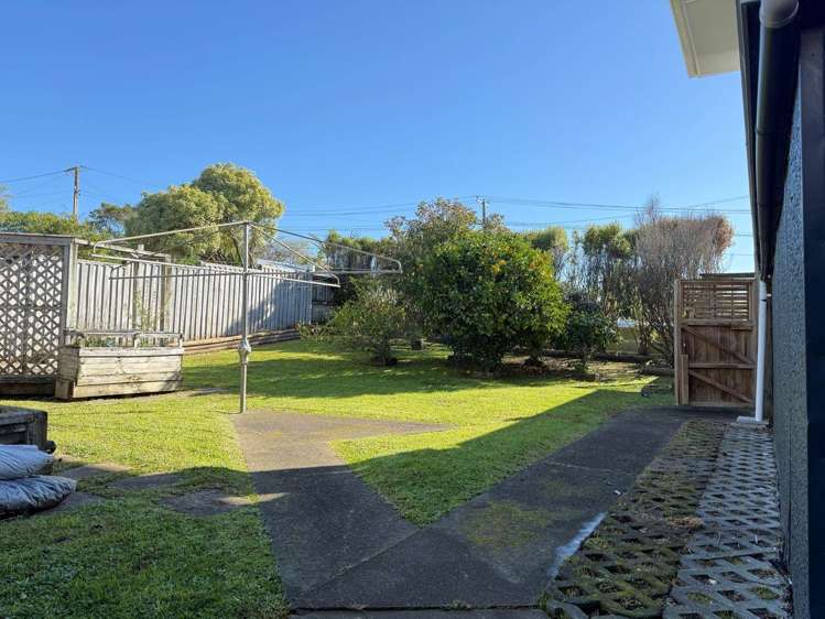 34 Levesque Street Birkdale_16