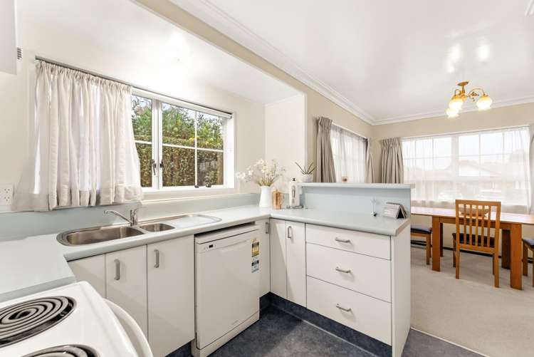 3A Benjamin Place Matua_10
