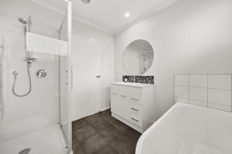 32 Burgundy Drive Martinborough_13