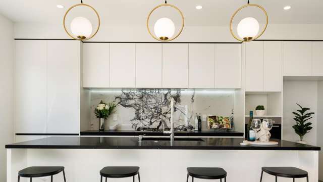 Contemporary Comfort Meets Coastal Lifestyle