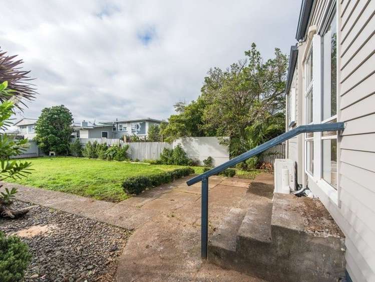 2 Surrey Road Springvale_20