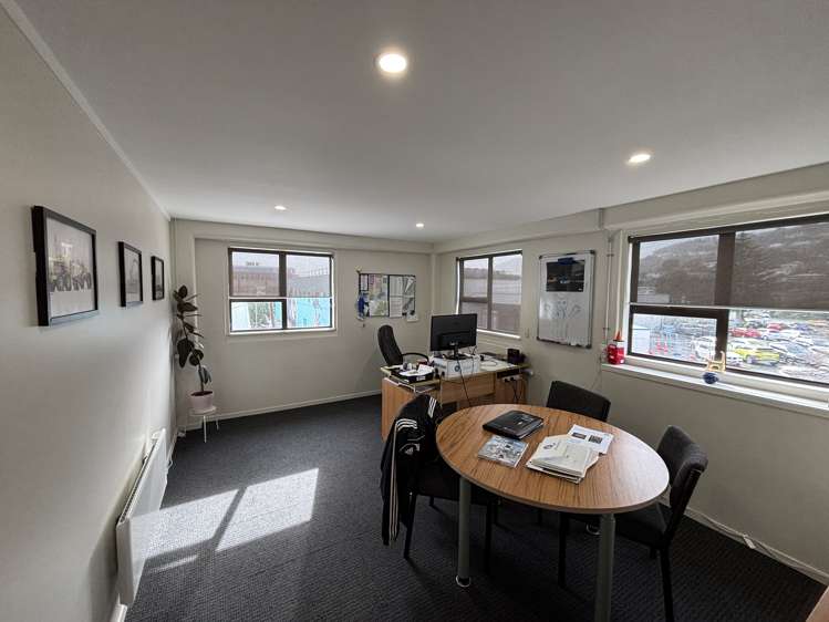 182 Main Road Tawa_3