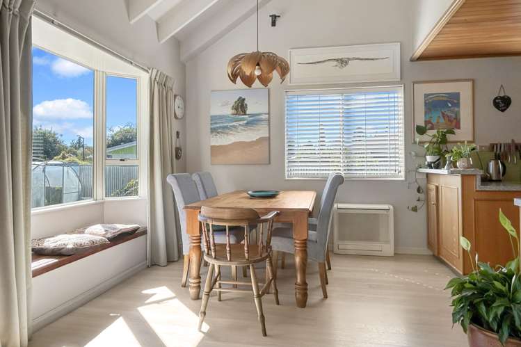 17A Feary Crescent Takaka_4