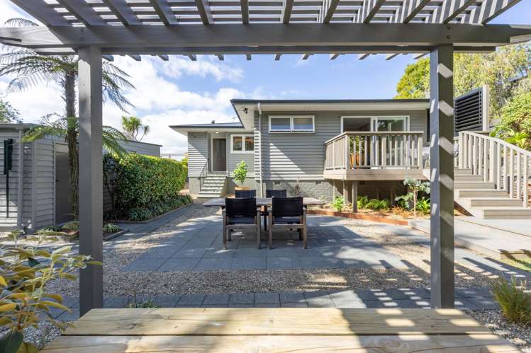 52 Hilling Street Titirangi_4