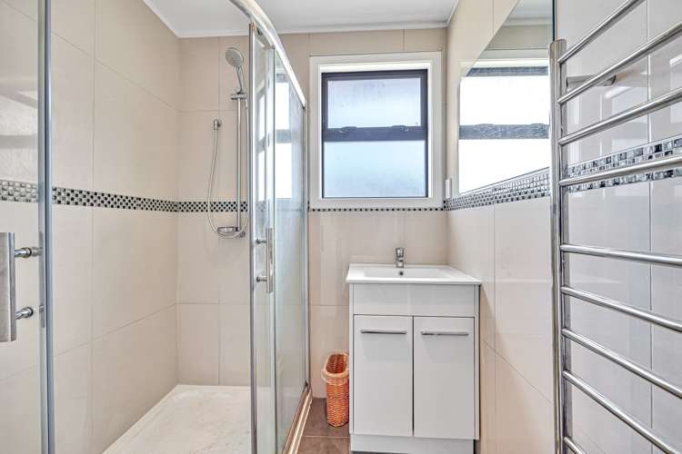 7 Growers Lane Mangere East_16