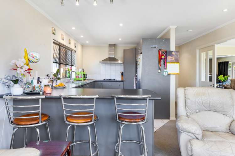 10 Halewood Grove Churton Park_4