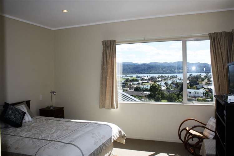 40 Panorama Parade Pauanui_6