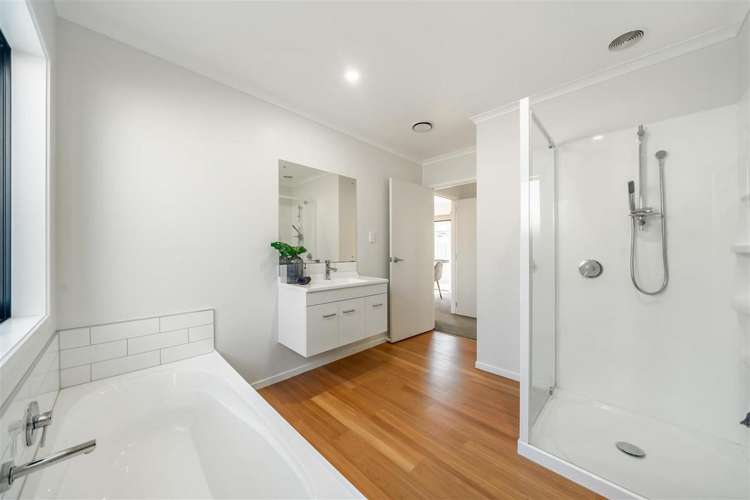 34 Te Kaeaea Crescent Wallaceville_28