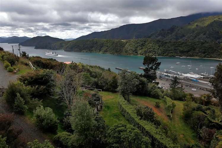 3264 Queen Charlotte Drive Picton_21