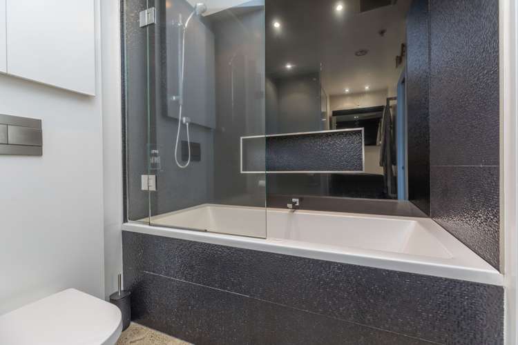 2d/23 Dundonald Street Eden Terrace_1