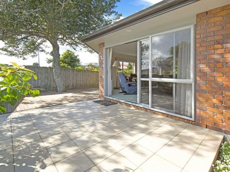 76 Florence Avenue Orewa_17