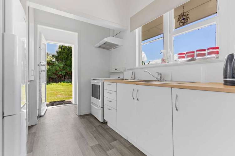 28 Bidois Road Fairy Springs_7