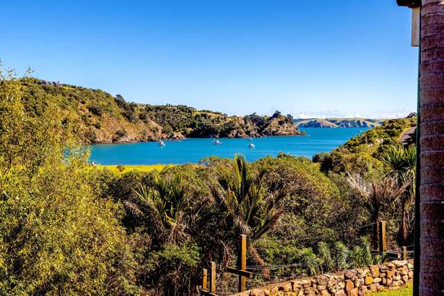 Exclusive Opportunity: Coastal Living on Waiheke