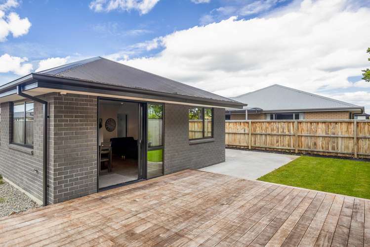 3 Crossley Avenue Woodend_12