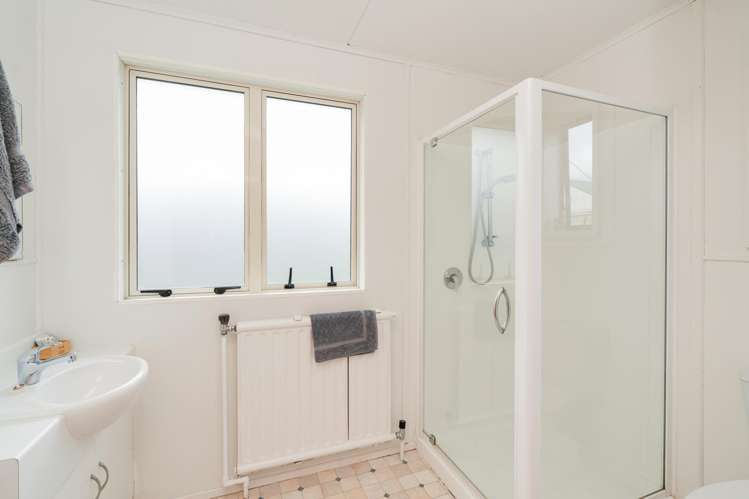 8 Clark Street Owaka_17