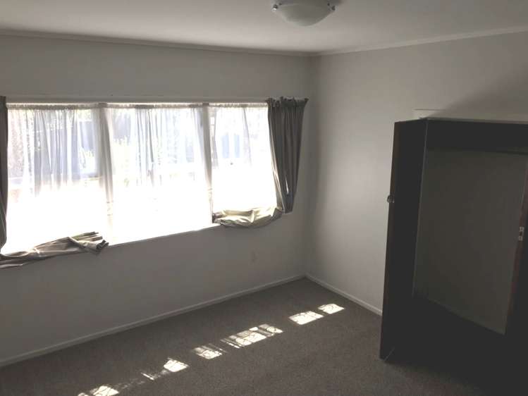 29 Hutchinsons Road Bucklands Beach_6