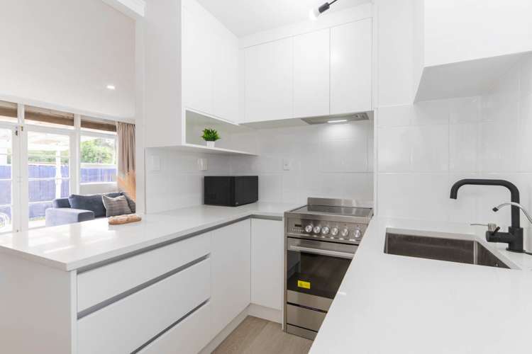 4/86 Portage Road New Lynn_9