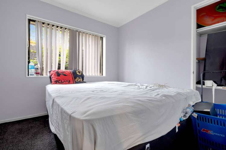 22 Hilltop Road Flat Bush_11