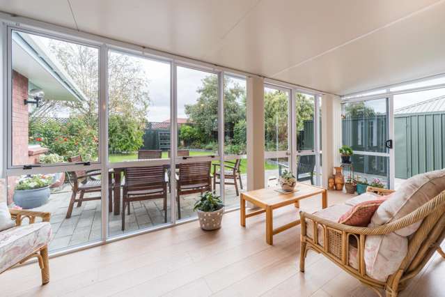 98 John F Kennedy Drive Milson_4