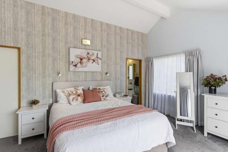 24 Kohutuhutu Road Raumati Beach_11