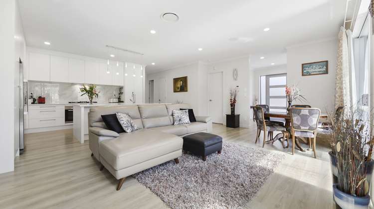 8 Pheasant Close Stanmore Bay_7