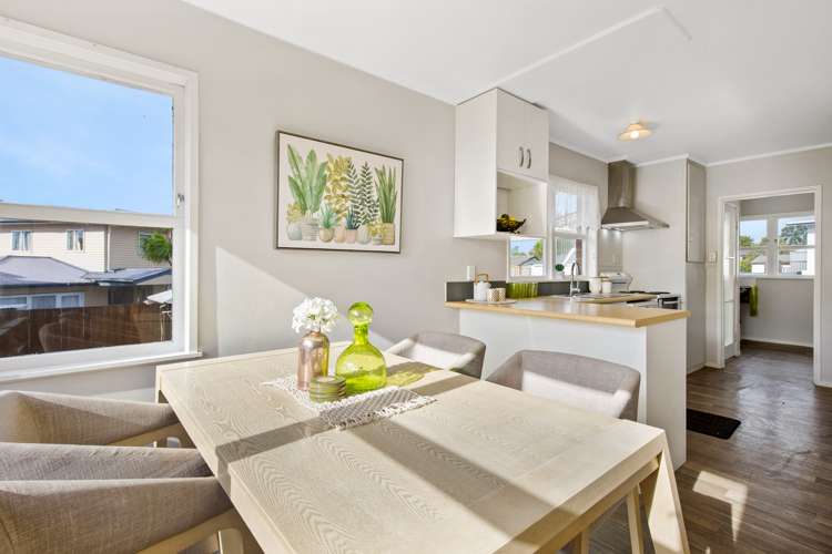 21 Bodi Place Te Atatu South_5