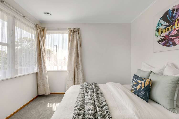 98 Driver Crescent Cannons Creek_14