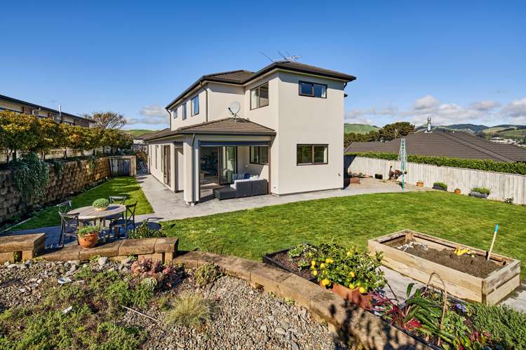 10 Tasman Close Aotea_21