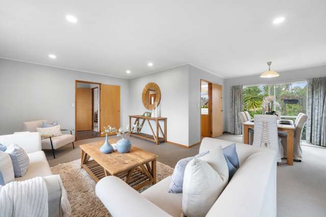 93 Botany Road Botany Downs_4