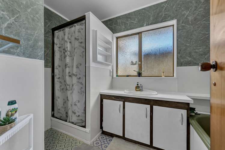 17 Edgewater Parade Waiuku_11