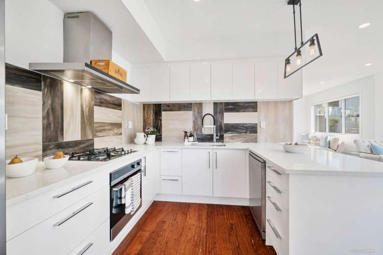 136 Voyager Drive Gulf Harbour_15