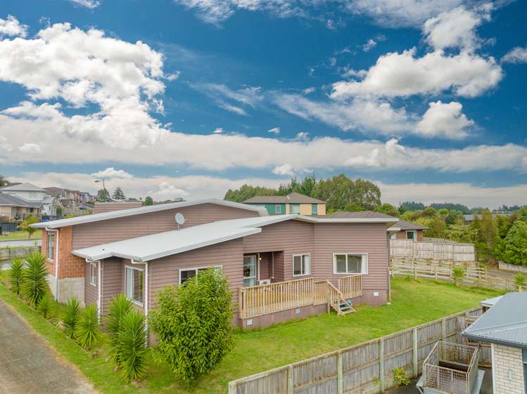 55 Alpers Ridge Leamington_17