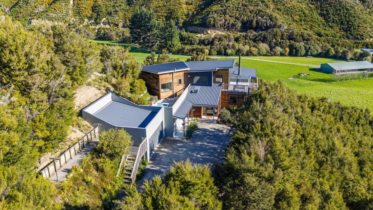 140 Leslies Road_1