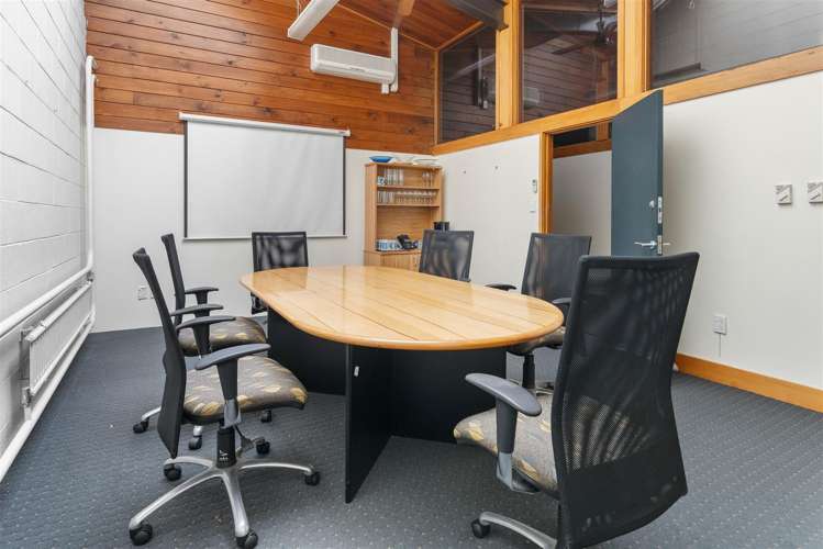 9-15 Refreshment Place Trentham_12