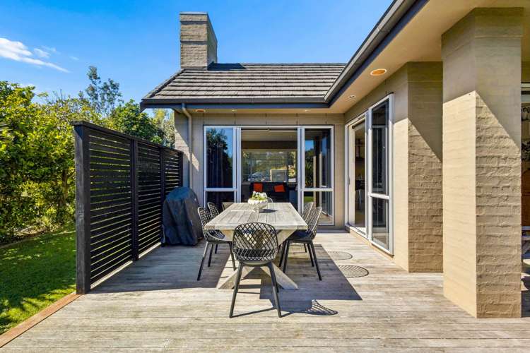 664 Redoubt Road Flat Bush_11
